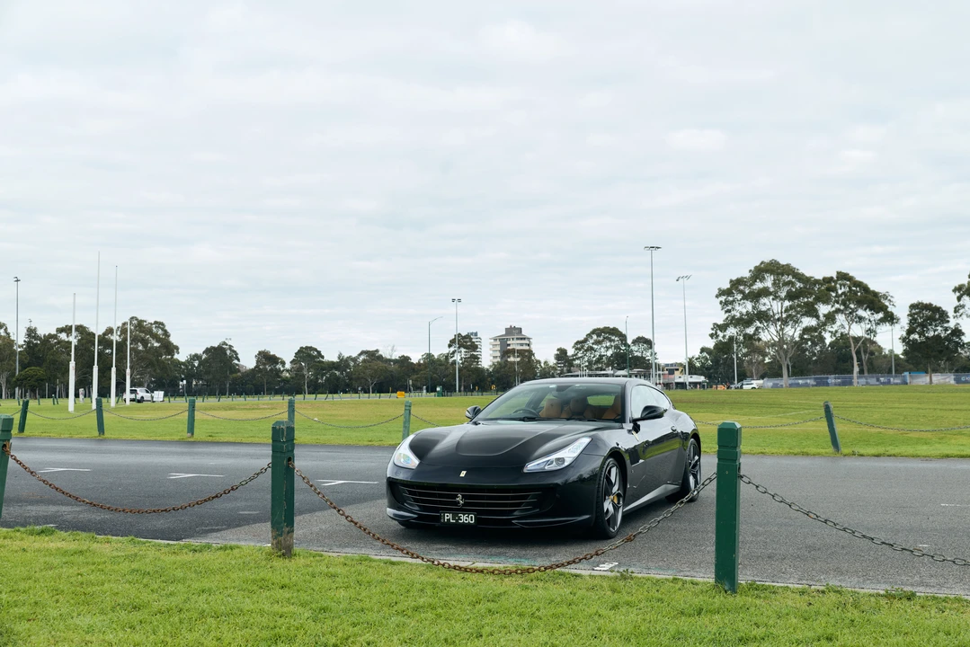2017 Ferrari GTC4Lusso T - Image 15 of 31