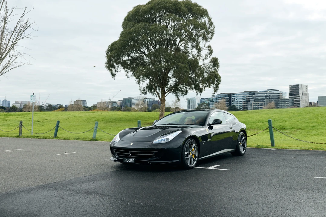 2017 Ferrari GTC4Lusso T - Image 9 of 31