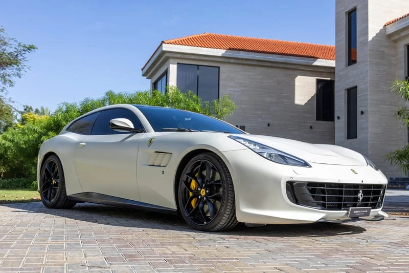 2017 Ferrari GTC4Lusso - Image 7 of 21