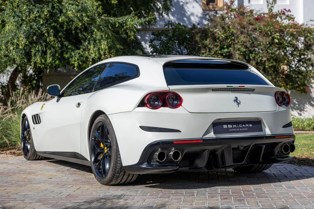 2017 Ferrari GTC4Lusso - Image 12 of 21