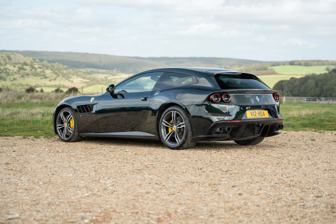 2017 Ferrari GTC4Lusso - Image 8 of 31