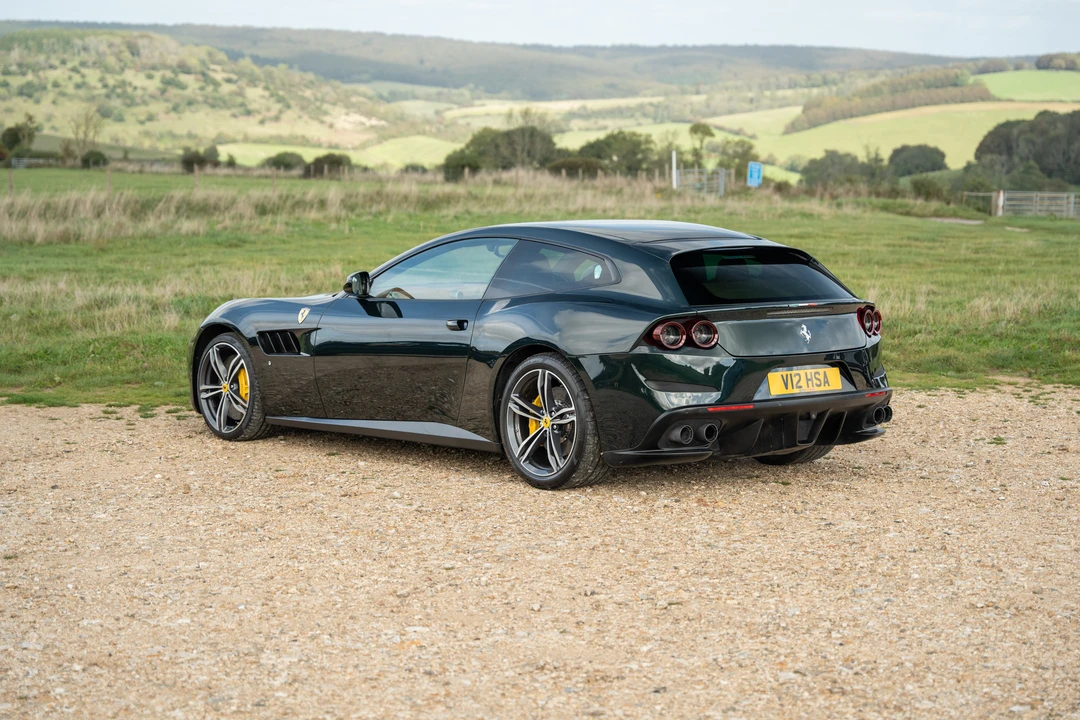 2017 Ferrari GTC4Lusso - Image 16 of 31