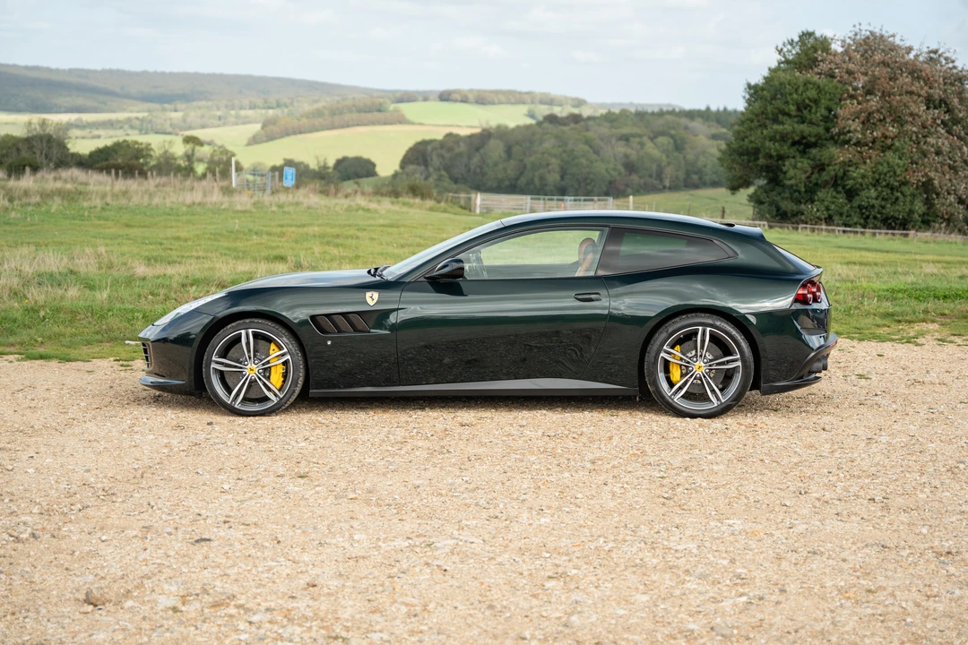 2017 Ferrari GTC4Lusso - Image 17 of 31