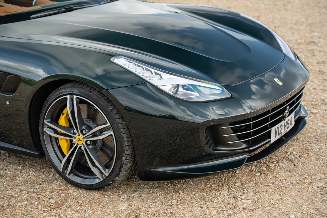 2017 Ferrari GTC4Lusso - Image 19 of 31