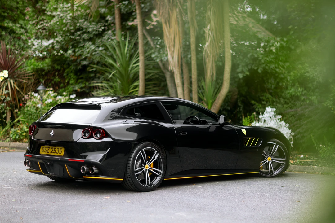 2017 Ferrari GTC4Lusso - Image 7 of 31