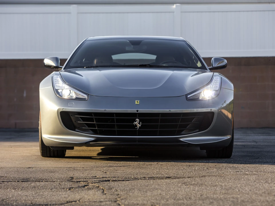 2017 Ferrari GTC4Lusso - Image 22 of 23