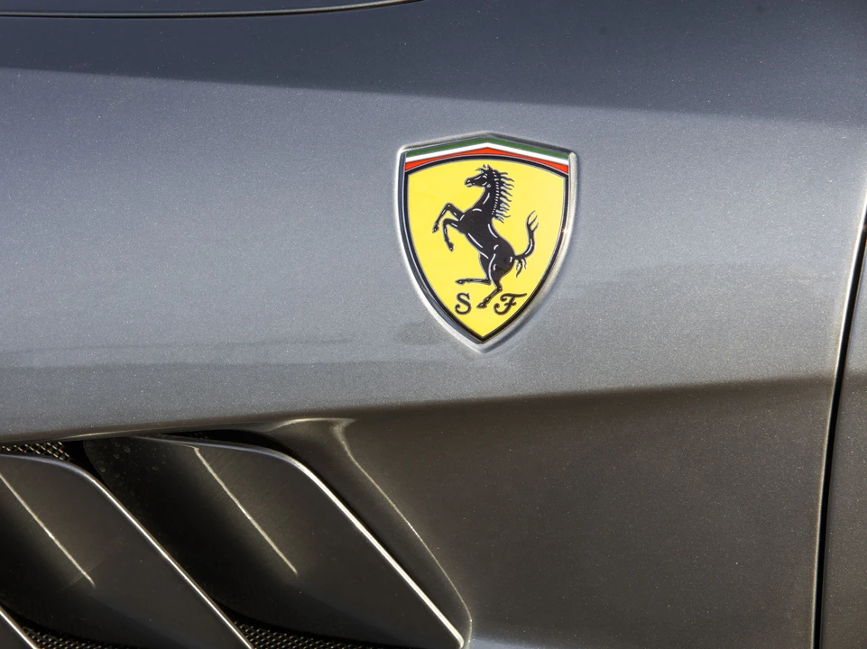 2017 Ferrari GTC4Lusso - Image 11 of 23