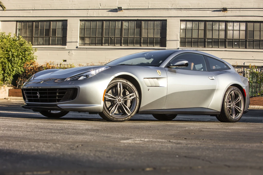2017 Ferrari GTC4Lusso - Image 16 of 23