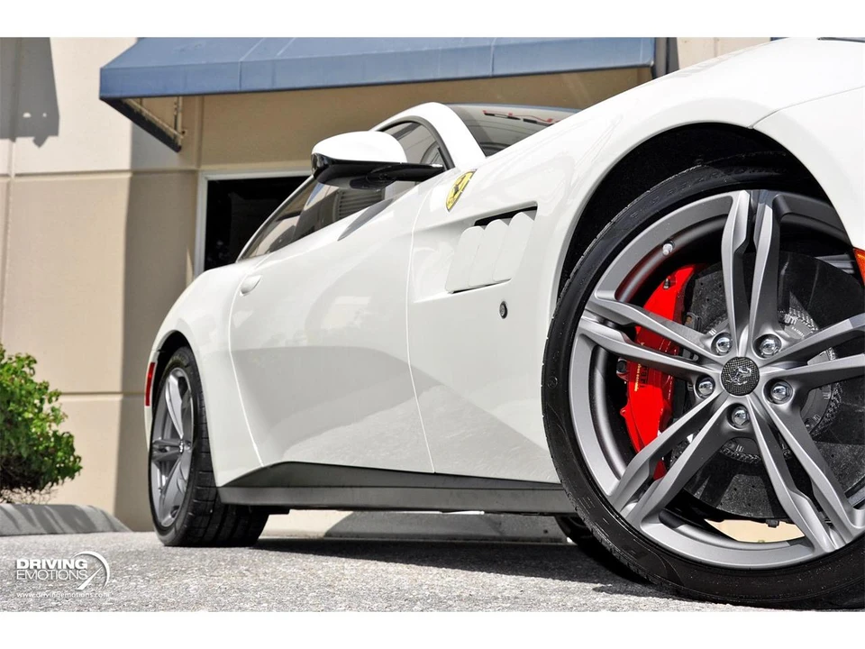 2017 Ferrari GTC4Lusso - Image 6 of 31