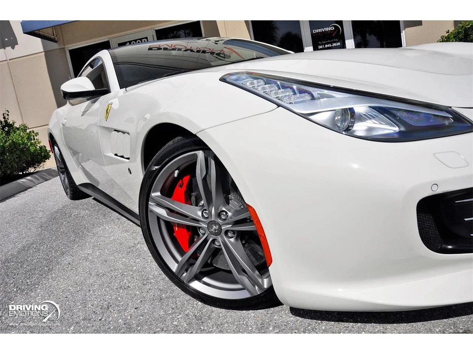2017 Ferrari GTC4Lusso - Image 8 of 31