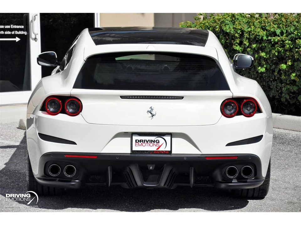 2017 Ferrari GTC4Lusso - Image 20 of 31