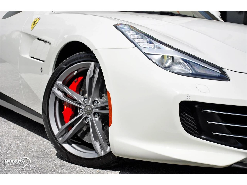 2017 Ferrari GTC4Lusso - Image 5 of 31