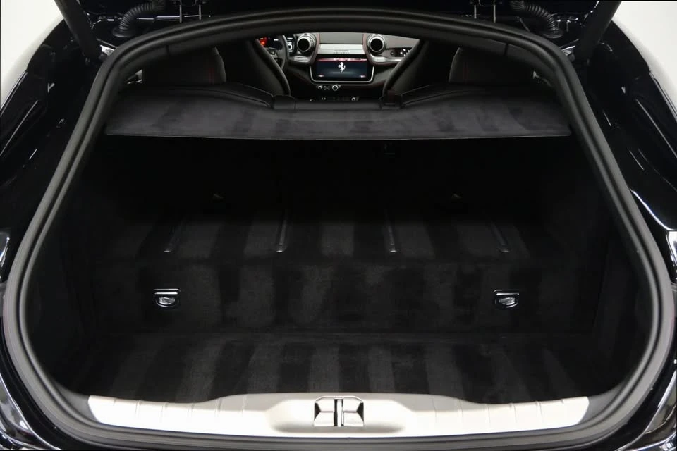 2017 Ferrari GTC4Lusso - Image 14 of 16