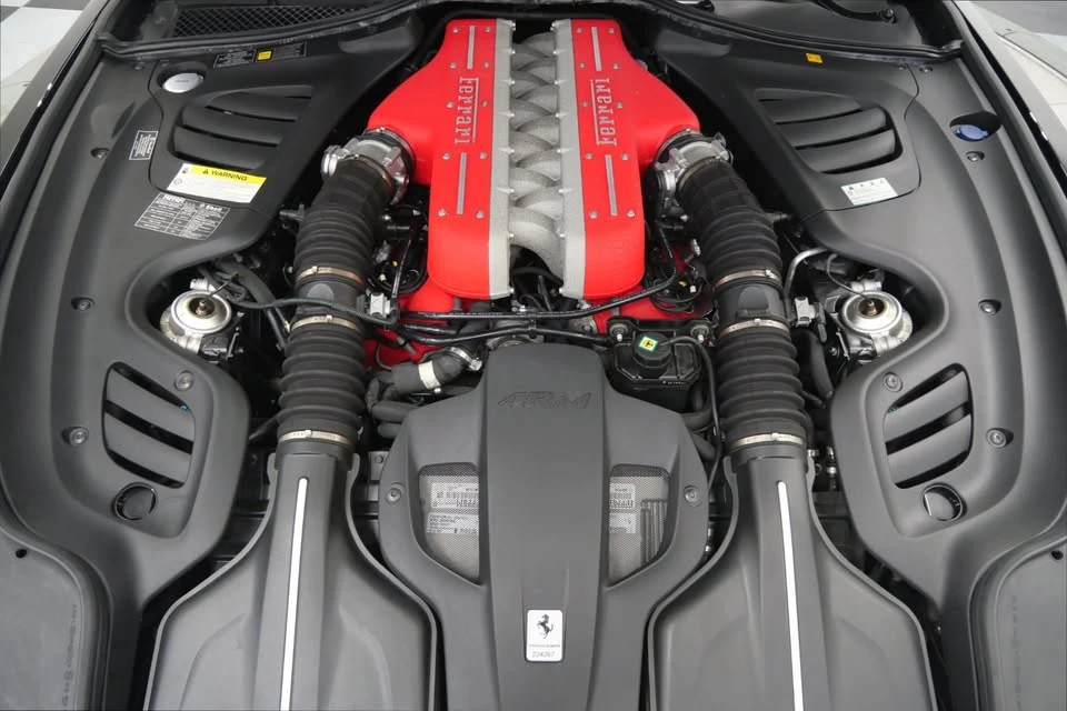 2017 Ferrari GTC4Lusso - Image 9 of 16