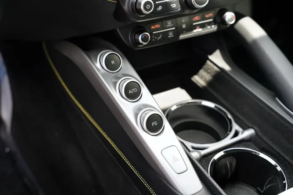 2017 Ferrari GTC4Lusso - Image 15 of 15