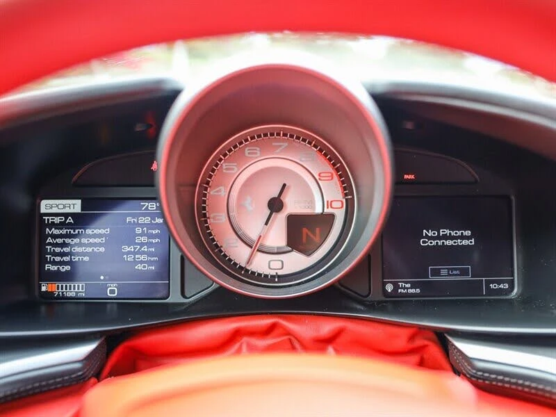 2017 Ferrari GTC4Lusso - Image 28 of 31