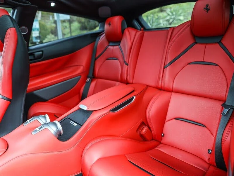 2017 Ferrari GTC4Lusso - Image 21 of 31