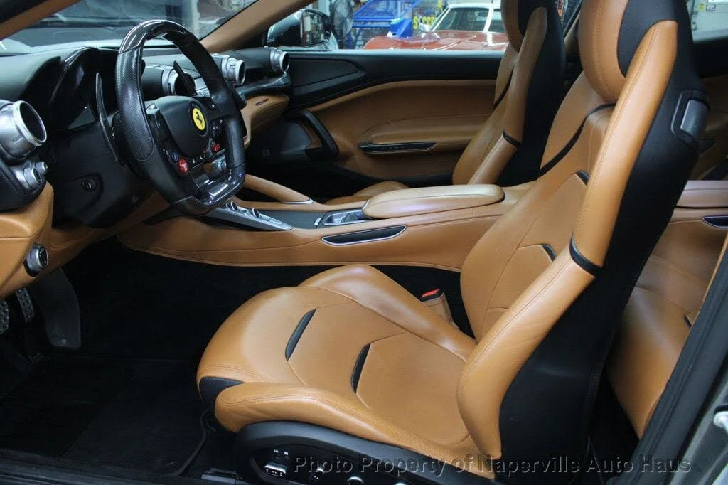 2017 Ferrari GTC4Lusso - Image 16 of 31
