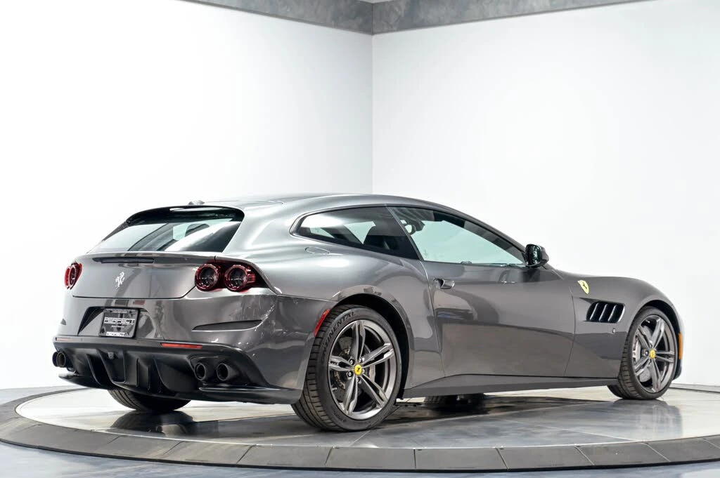 2017 Ferrari GTC4Lusso - Image 18 of 31