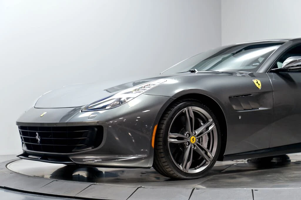 2017 Ferrari GTC4Lusso - Image 5 of 31