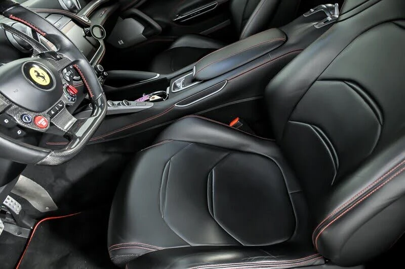 2017 Ferrari GTC4Lusso - Image 23 of 31