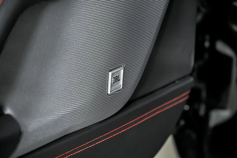 2017 Ferrari GTC4Lusso - Image 21 of 31