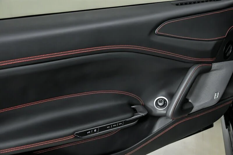 2017 Ferrari GTC4Lusso - Image 19 of 31