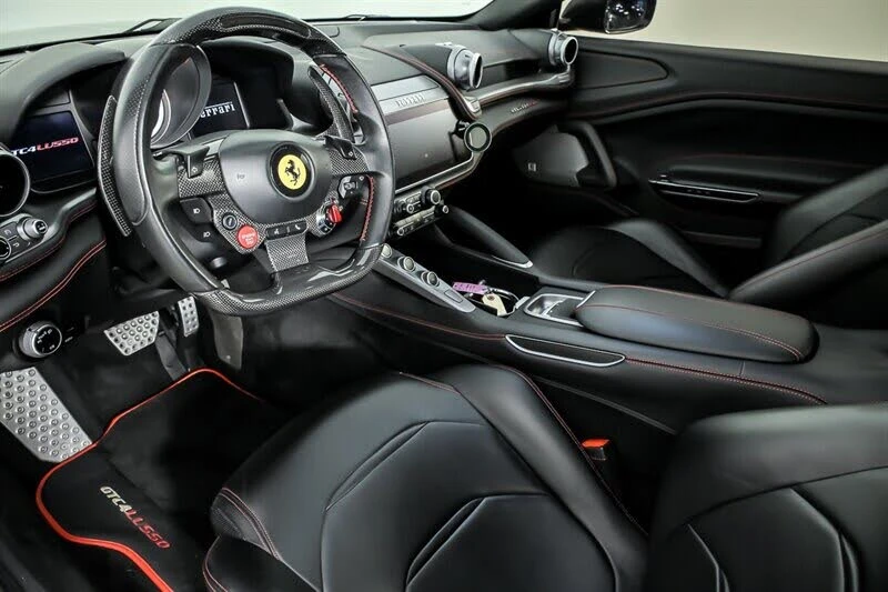 2017 Ferrari GTC4Lusso - Image 22 of 31