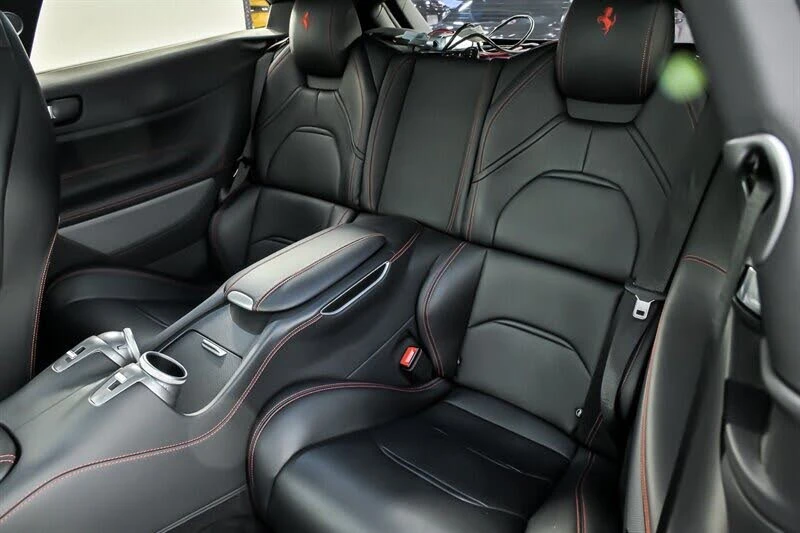 2017 Ferrari GTC4Lusso - Image 26 of 31