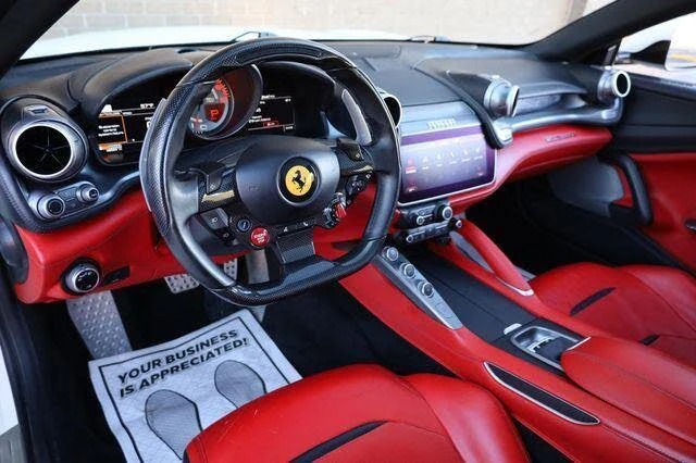 2017 Ferrari GTC4Lusso - Image 16 of 31