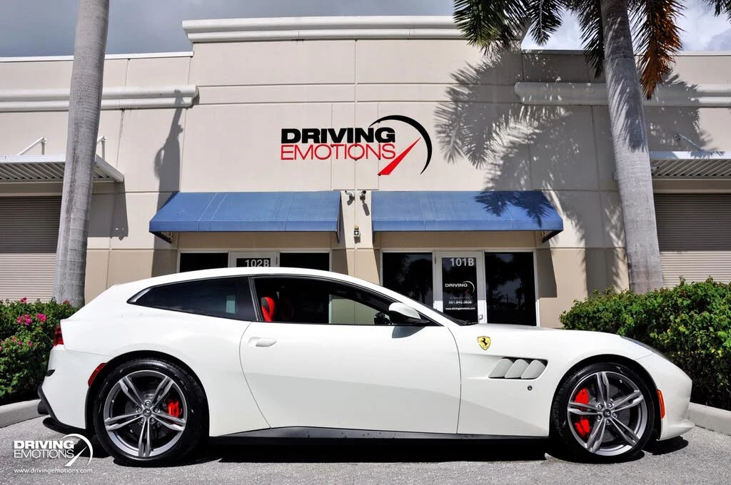 2017 Ferrari GTC4Lusso - Image 11 of 31