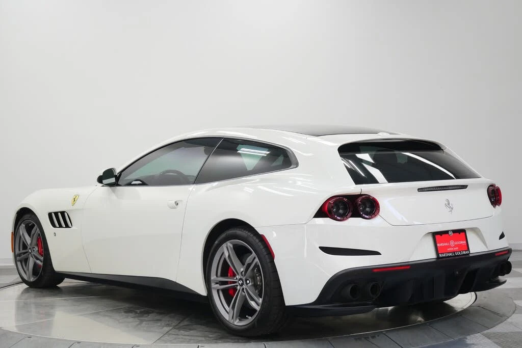 2017 Ferrari GTC4Lusso - Image 7 of 31