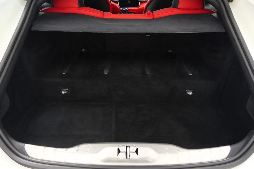 2017 Ferrari GTC4Lusso - Image 19 of 31