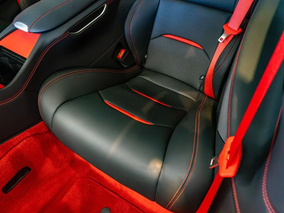 2017 Ferrari GTC4Lusso - Image 14 of 31