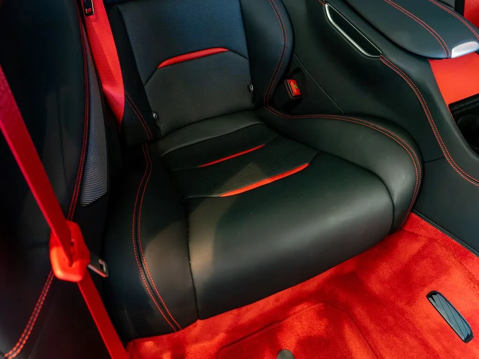 2017 Ferrari GTC4Lusso - Image 24 of 31