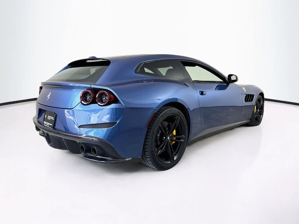 2017 Ferrari GTC4Lusso - Image 7 of 7