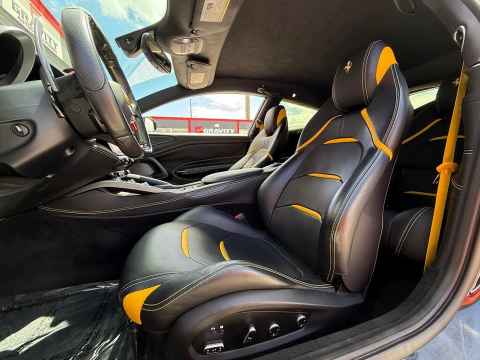 2017 Ferrari GTC4Lusso - Image 25 of 31