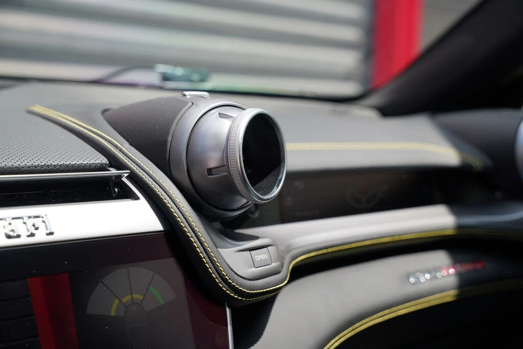 2017 Ferrari GTC4Lusso - Image 22 of 31