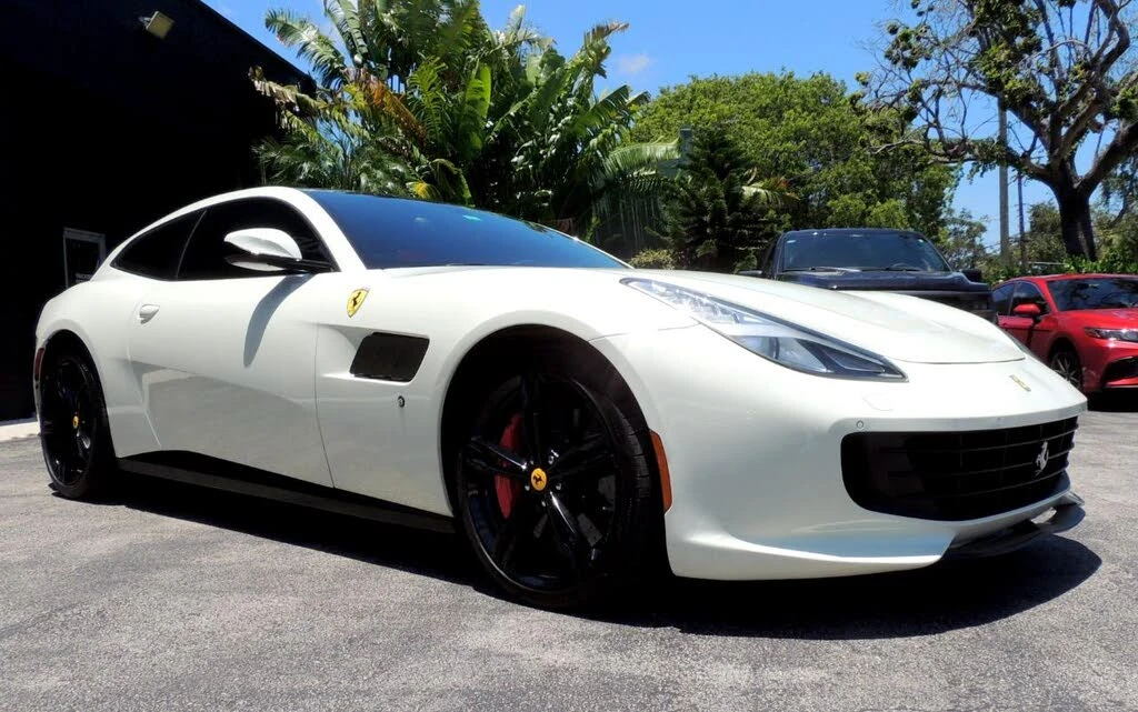 2017 Ferrari GTC4Lusso - Image 10 of 31
