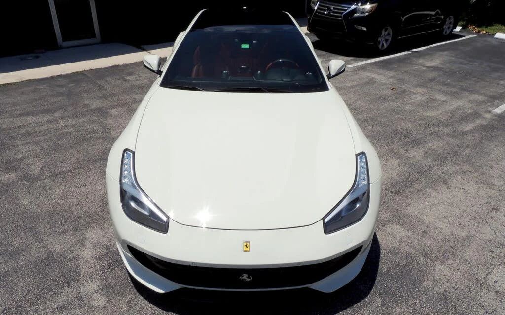 2017 Ferrari GTC4Lusso - Image 13 of 31