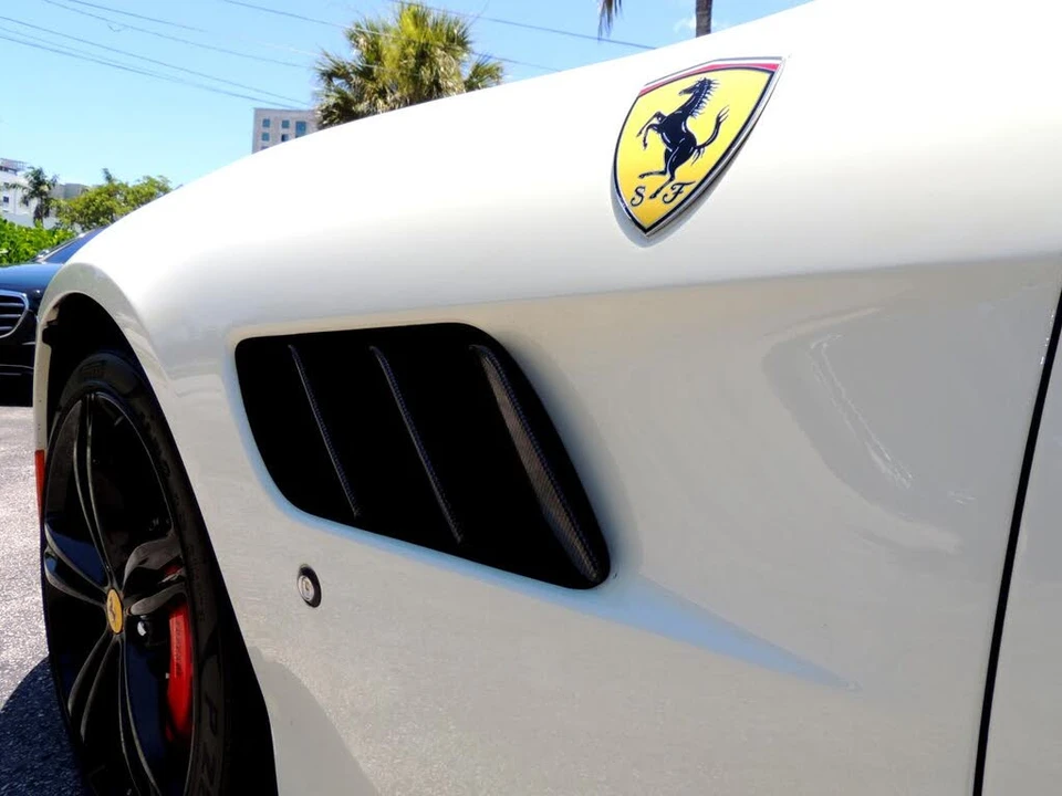 2017 Ferrari GTC4Lusso - Image 17 of 31