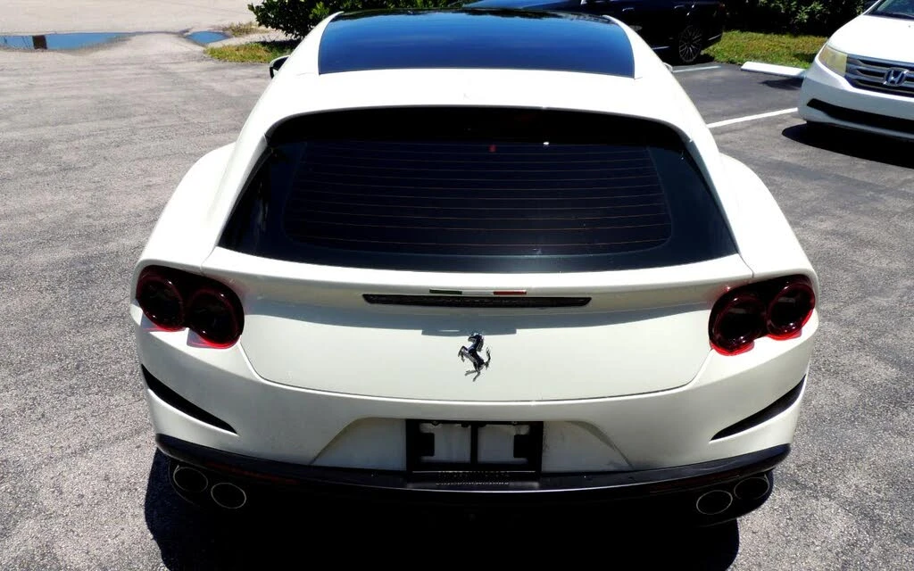 2017 Ferrari GTC4Lusso - Image 6 of 31