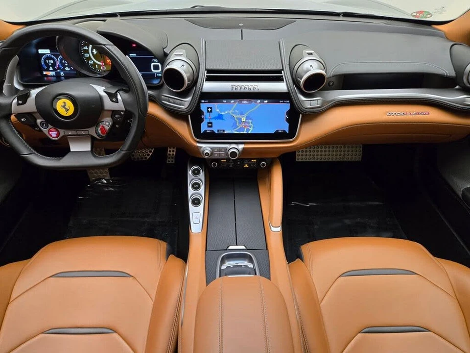 2017 Ferrari GTC4Lusso - Image 23 of 31