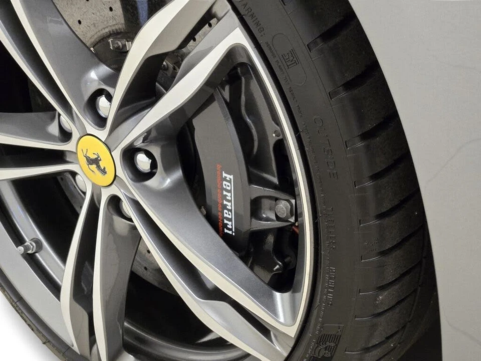 2017 Ferrari GTC4Lusso - Image 14 of 31