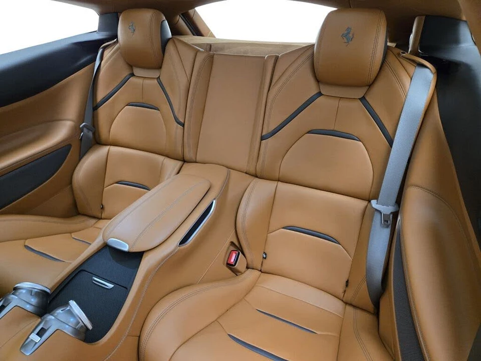 2017 Ferrari GTC4Lusso - Image 19 of 31