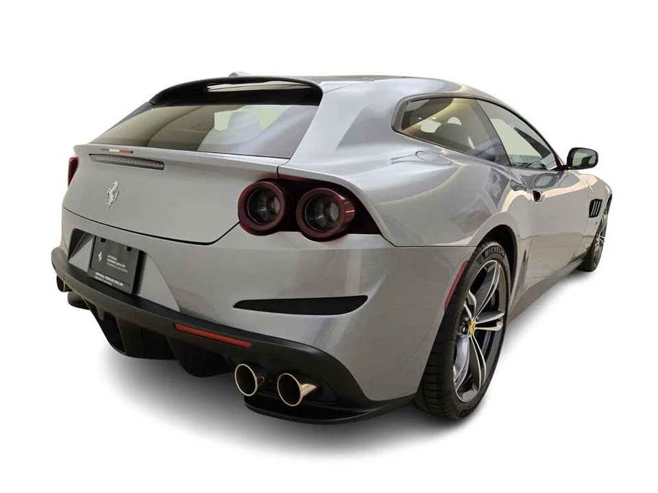 2017 Ferrari GTC4Lusso - Image 7 of 31