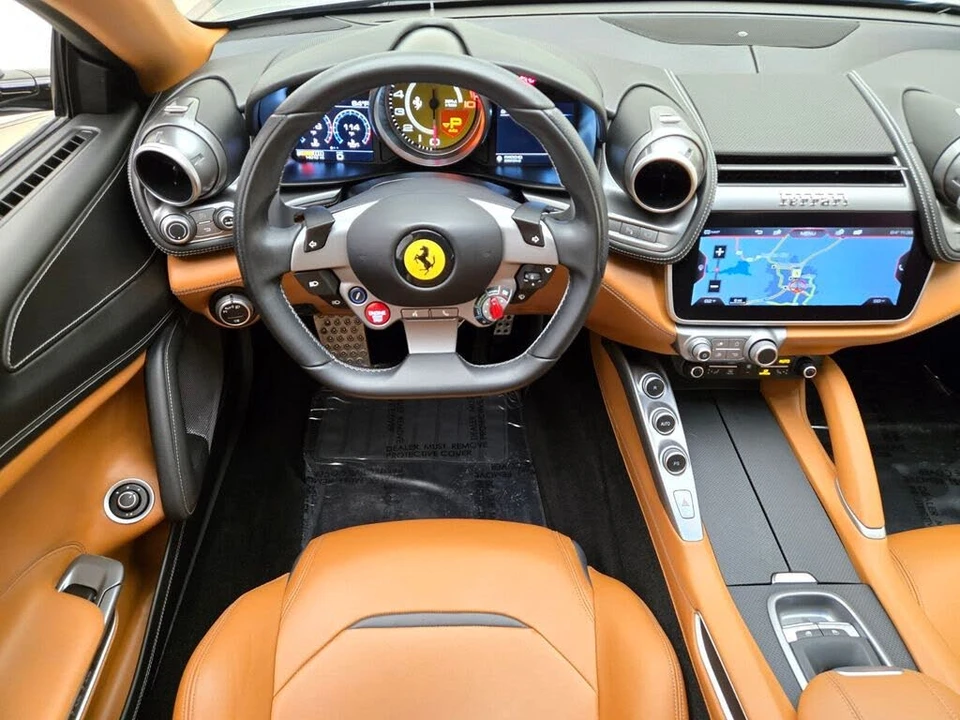 2017 Ferrari GTC4Lusso - Image 21 of 31
