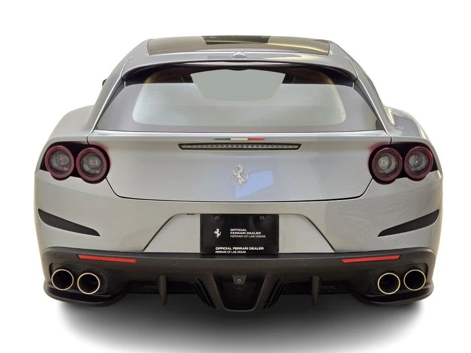 2017 Ferrari GTC4Lusso - Image 8 of 31