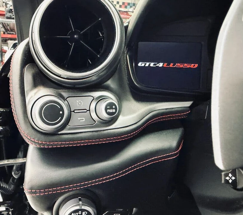 2017 Ferrari GTC4Lusso - Image 21 of 31
