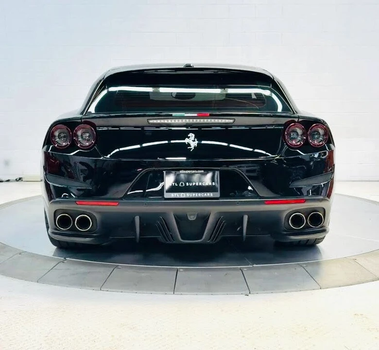 2017 Ferrari GTC4Lusso - Image 8 of 31